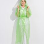 Манта еднократна с качулка